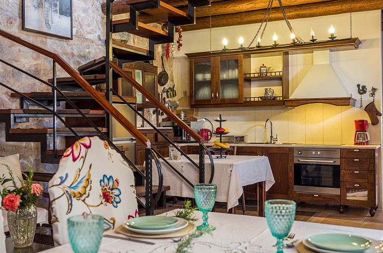 Vakantiehuis Villa aus Stein "Galatia"