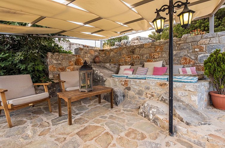 Vakantiehuis Villa aus Stein "Galatia"