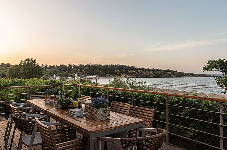 Vakantiehuis am Strand mit Pool für eine oder zwei Familien