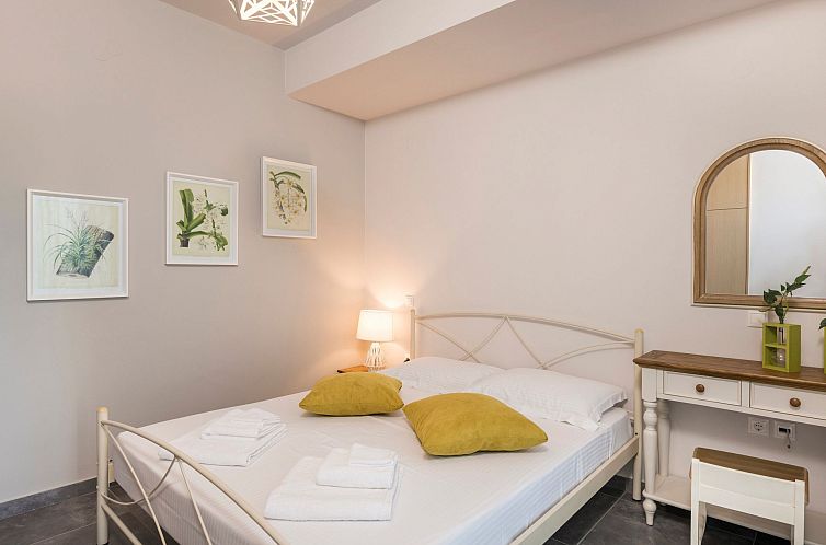 Vakantiehuis Haus in Theriso mit privatem Pool