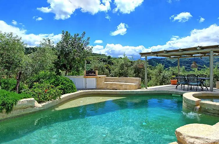Villa Platanias