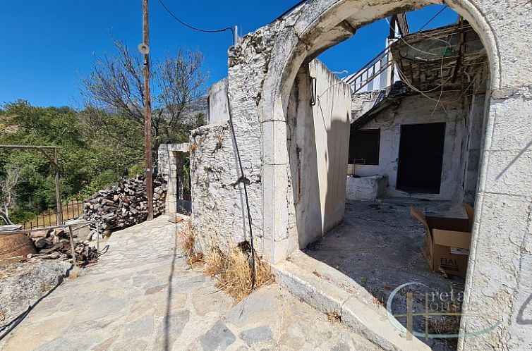 Vrijstaande woning in Zaros