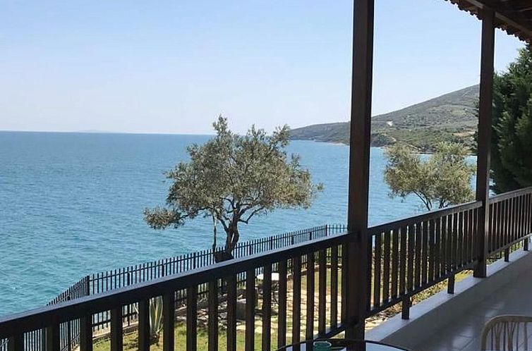 Vakantiehuis Geräumiges Ferienhaus in Chania mit Meerblick