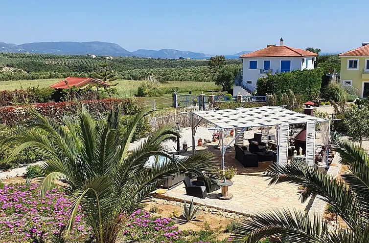 Villa Finiki Messinia (boven)