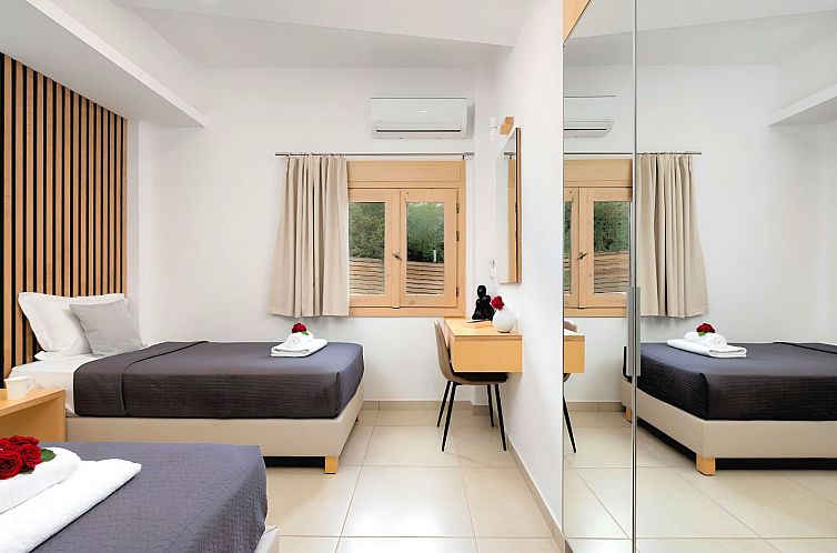 Vakantiehuis Canes Villa Beheizter Pool