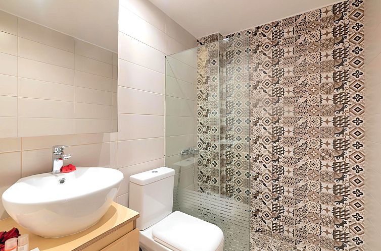 Vakantiehuis Canes Villa Beheizter Pool