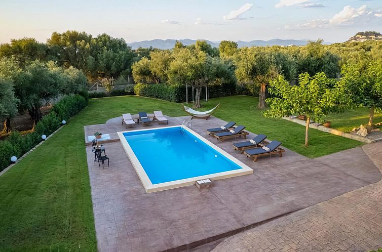 Vrijstaande woning in Kyparissia