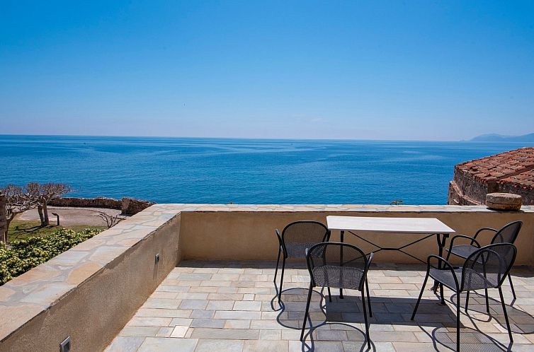 Vakantiehuis "Goulas" mit Blick auf das Wasser
