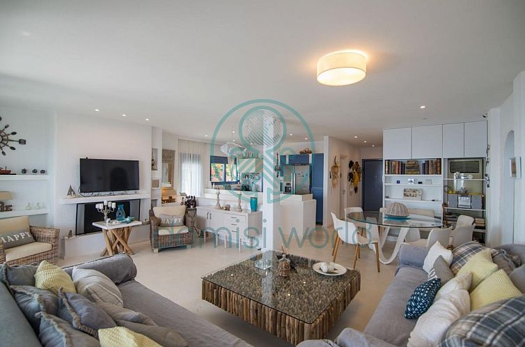 Vrijstaande woning in Pefkali