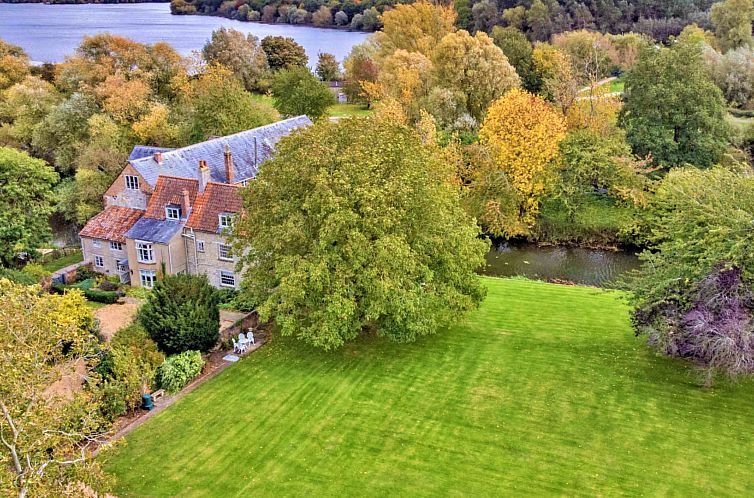 Vakantiehuis Islip Mill House - Beautiful Riverside Home