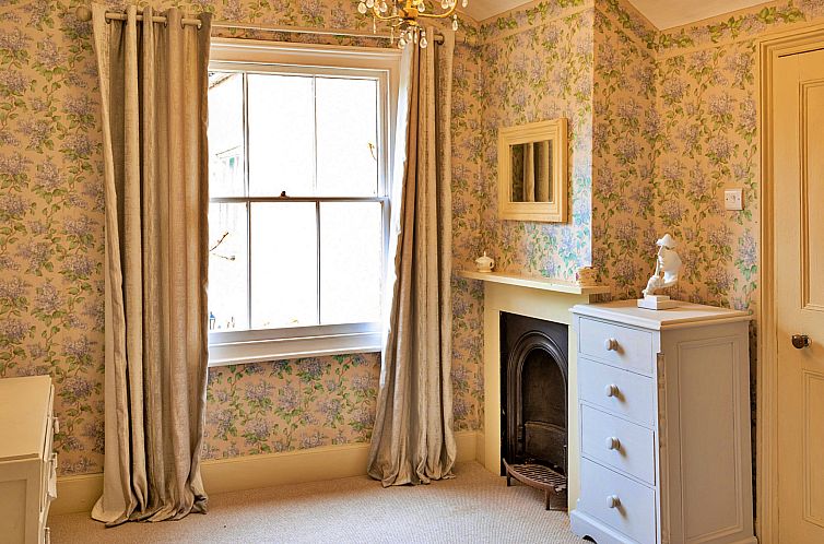 Vakantiehuis Islip Mill House - Beautiful Riverside Home