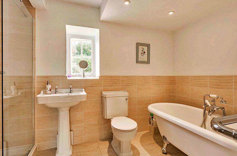 Vakantiehuis Islip Mill House - Beautiful Riverside Home