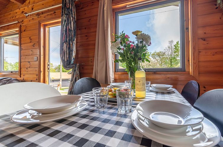 Vakantiehuis Lodge 2 - Hot Tub