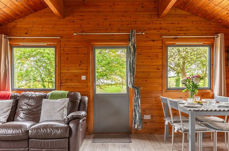 Vakantiehuis Lodge 6 - Hot Tub Lodge