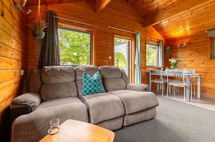 Vakantiehuis Lodge 4 - Hot Tub Lodge