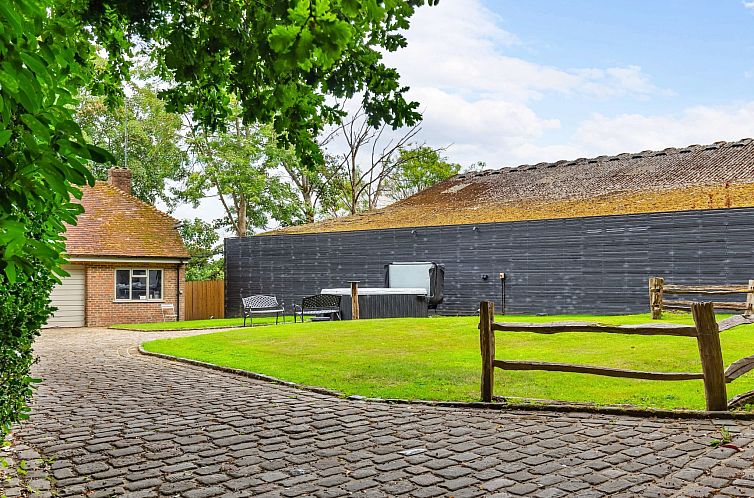 Vakantiehuis Sandhill Cottage with Hot Tub