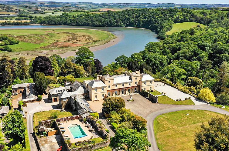 Vakantiehuis Historic Castle on River Tamar