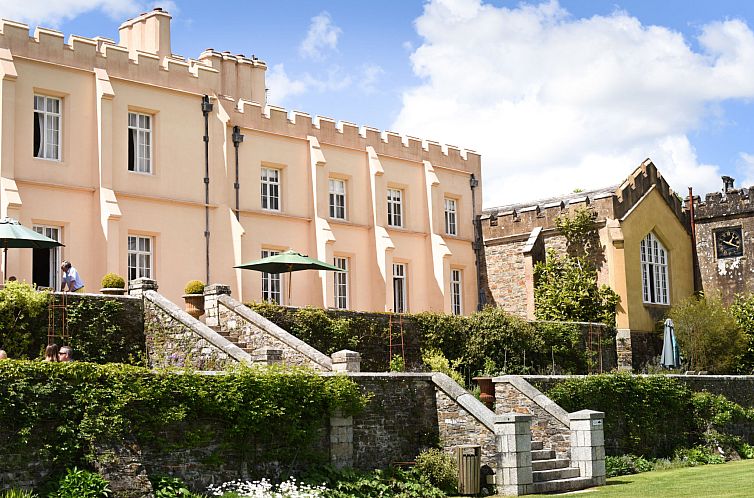 Vakantiehuis Historic Castle on River Tamar