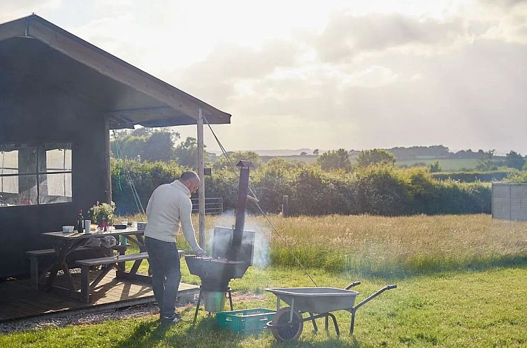 Verblijf 06545420 - Tenthuis Engeland - Tenthuisje met warme privédouche in de tent en hottub