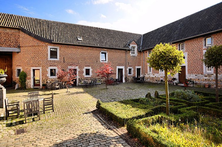 Hof van Aken
