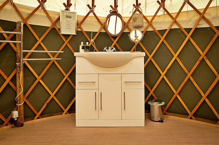 «Bramble Yurt»