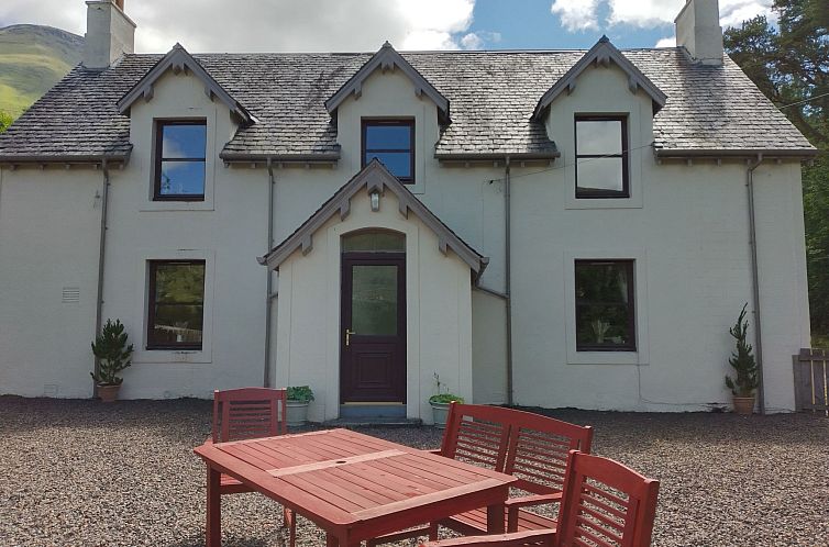 Vakantiehuis Benmore Farm House in Stirling mit Bergblick