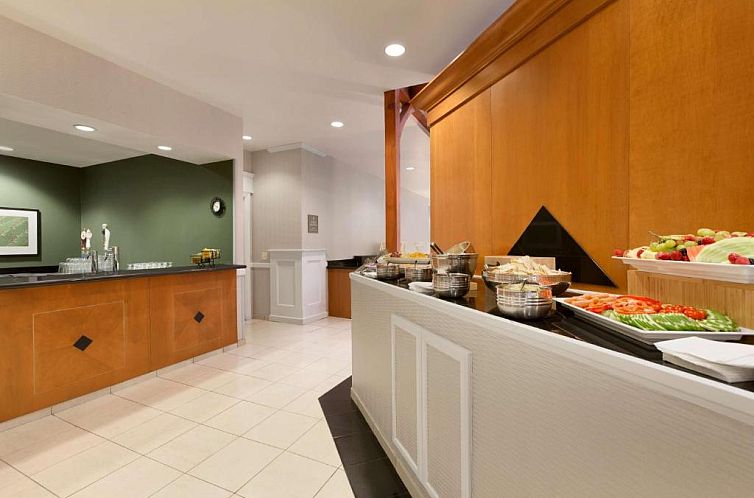 Embassy Suites Newark - Wilmington/South