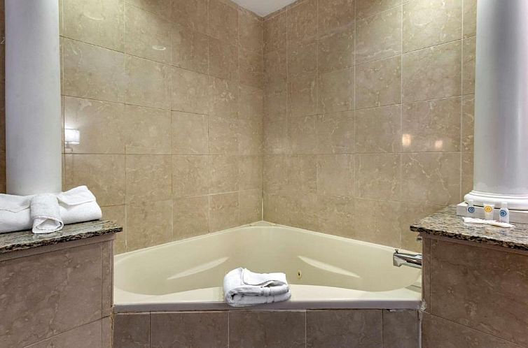 Comfort Suites Newark - Harrison