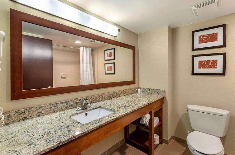 Comfort Suites Newark - Harrison