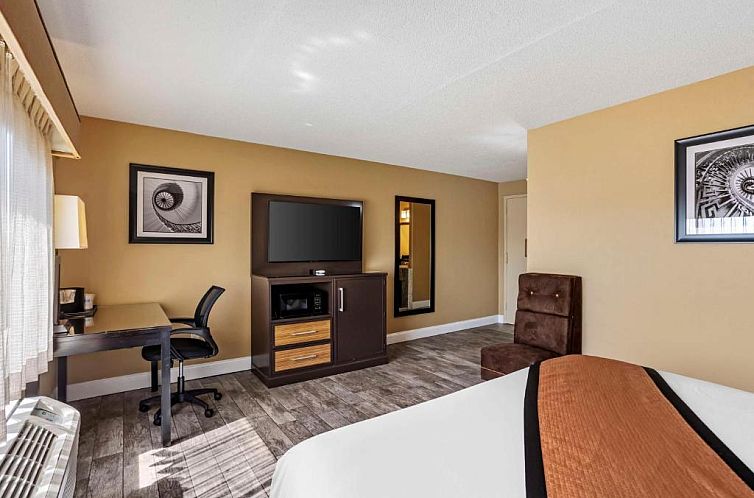 Best Western Plus Newark Airport West