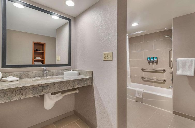 Drury Inn & Suites Atlanta Airport