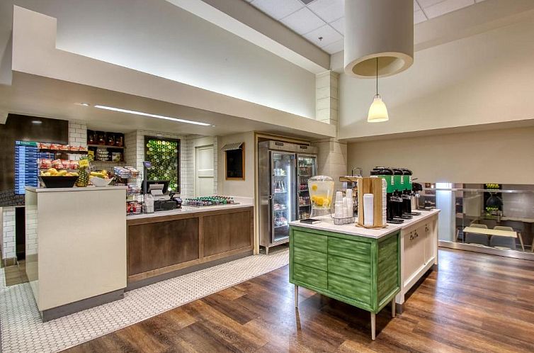 Holiday Inn & Suites Atlanta Airport North, an IHG Hotel