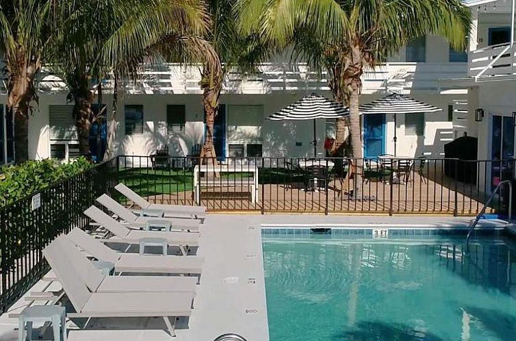 Sea Spray Inn