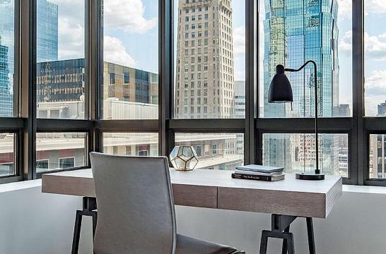 The Marquette Hotel, Curio Collection by Hilton