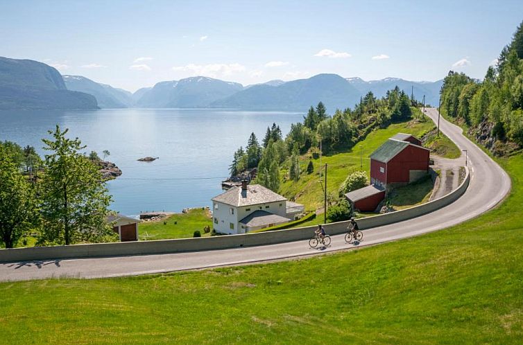 Lavik Fjord Hotel & Apartments