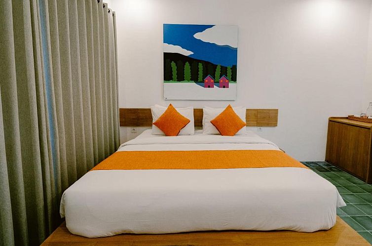 Brown Feather Hotel