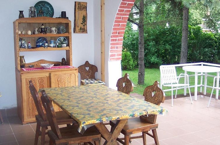 Guest house 0730219 - Apartment Balatonlake - Appartement Appartement A in Strandnähe mit Terrasse und Gr