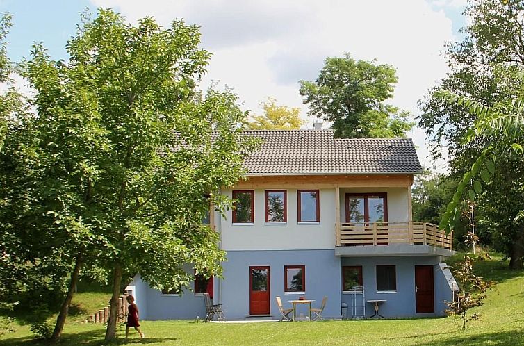 Unterkunft 0730301 - Ferienhaus BalatonSee - Vakantiehuis Haus mit großem Garten, Terrasse und Balkon