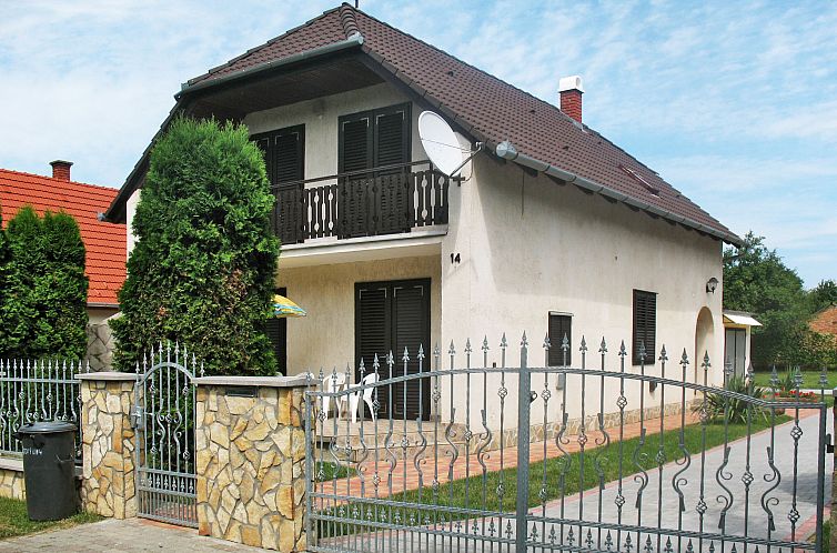 Guest house 0730515 - Holiday property Balatonlake - Vakantiehuis Sport