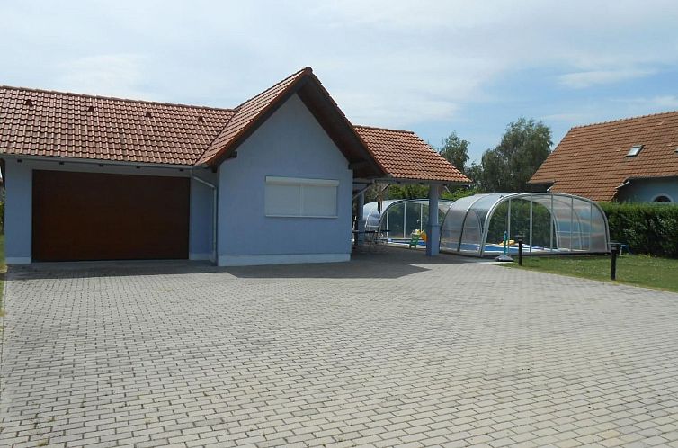 Vakantiehuis mit Garten, Grill und Terrasse