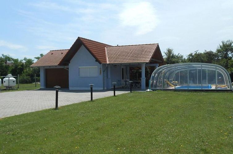 Vakantiehuis mit Garten, Grill und Terrasse