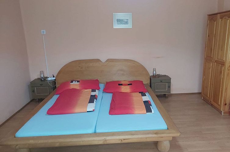 Vakantiehuis Schönes Ferienhaus mit sehr großem Pool