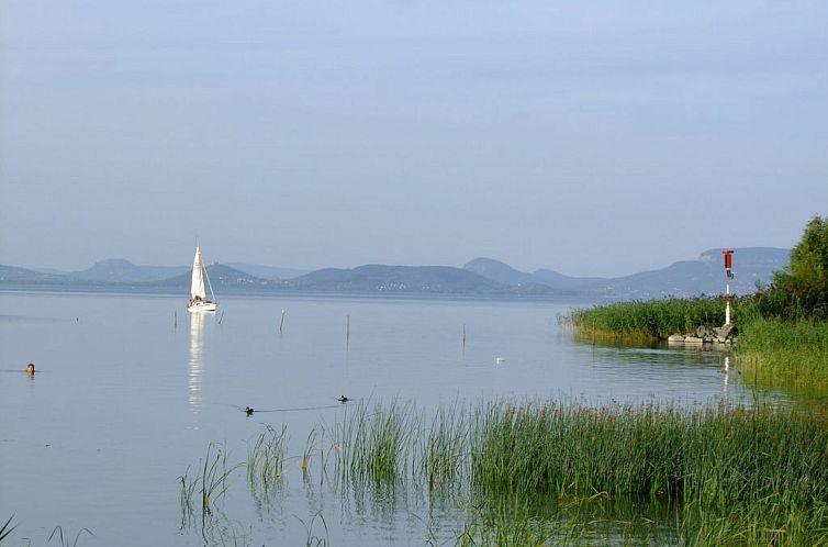 Appartement Wohnung in Balatonberény mit Möblierter Terras