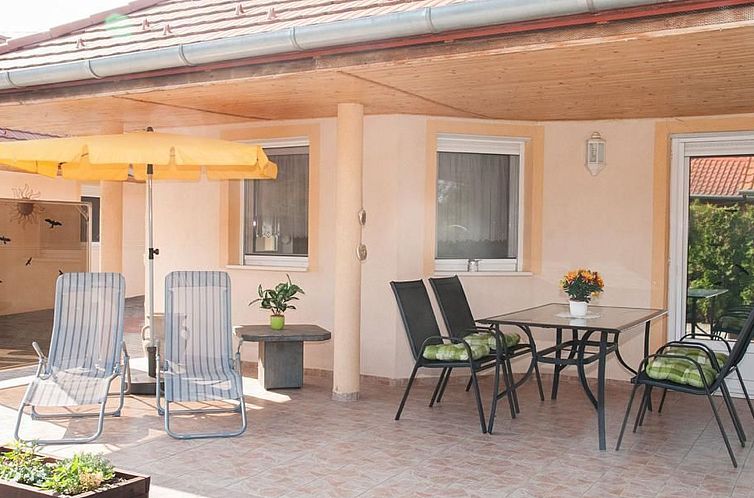 Vakantiehuis Hochwertiges Ferienhaus Steffi mit Terrasse