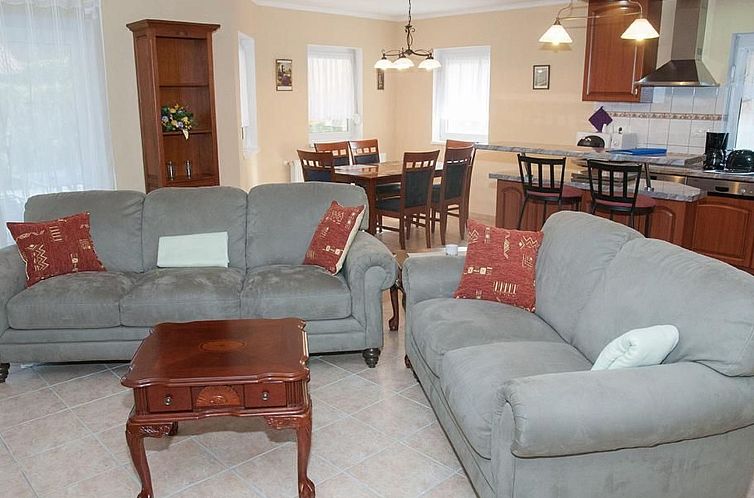 Vakantiehuis Hochwertiges Ferienhaus Steffi mit Terrasse