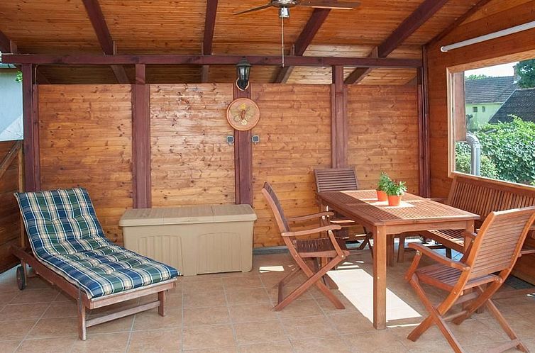 Vakantiehuis Wohnung mit Garten, Grill und Gemeinschaftspool