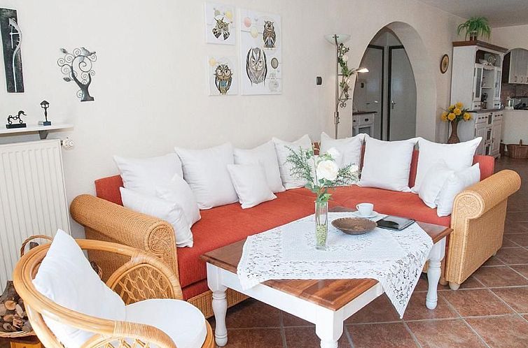 Vakantiehuis Wohnung mit Garten, Grill und Gemeinschaftspool