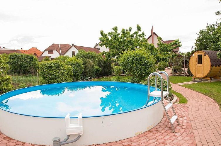 Vakantiehuis Wohnung mit Garten, Grill und Gemeinschaftspool