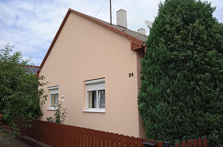Vakantiehuis Kleines Ferienhaus in einer ruhigen Strasse