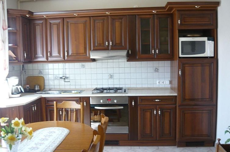 Appartement mit möblierter Terrasse